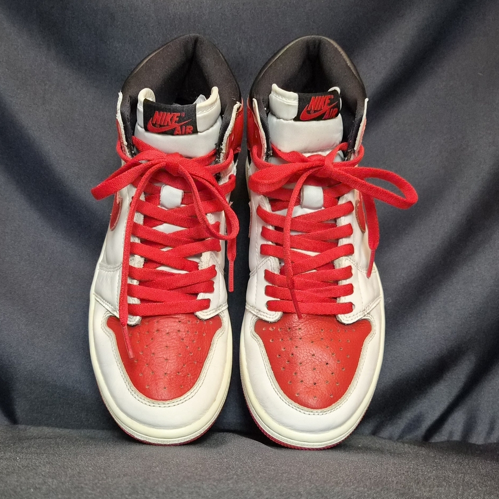 Nike Men's Red and White Sneakers